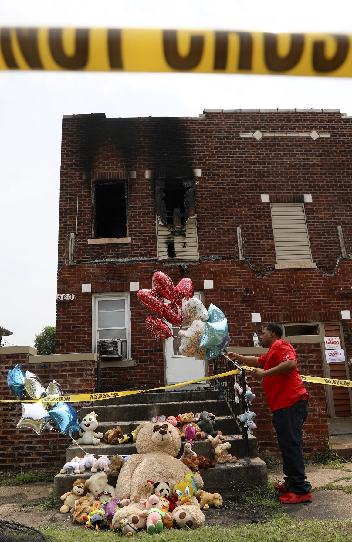 East St. Louis fire kills 5 children